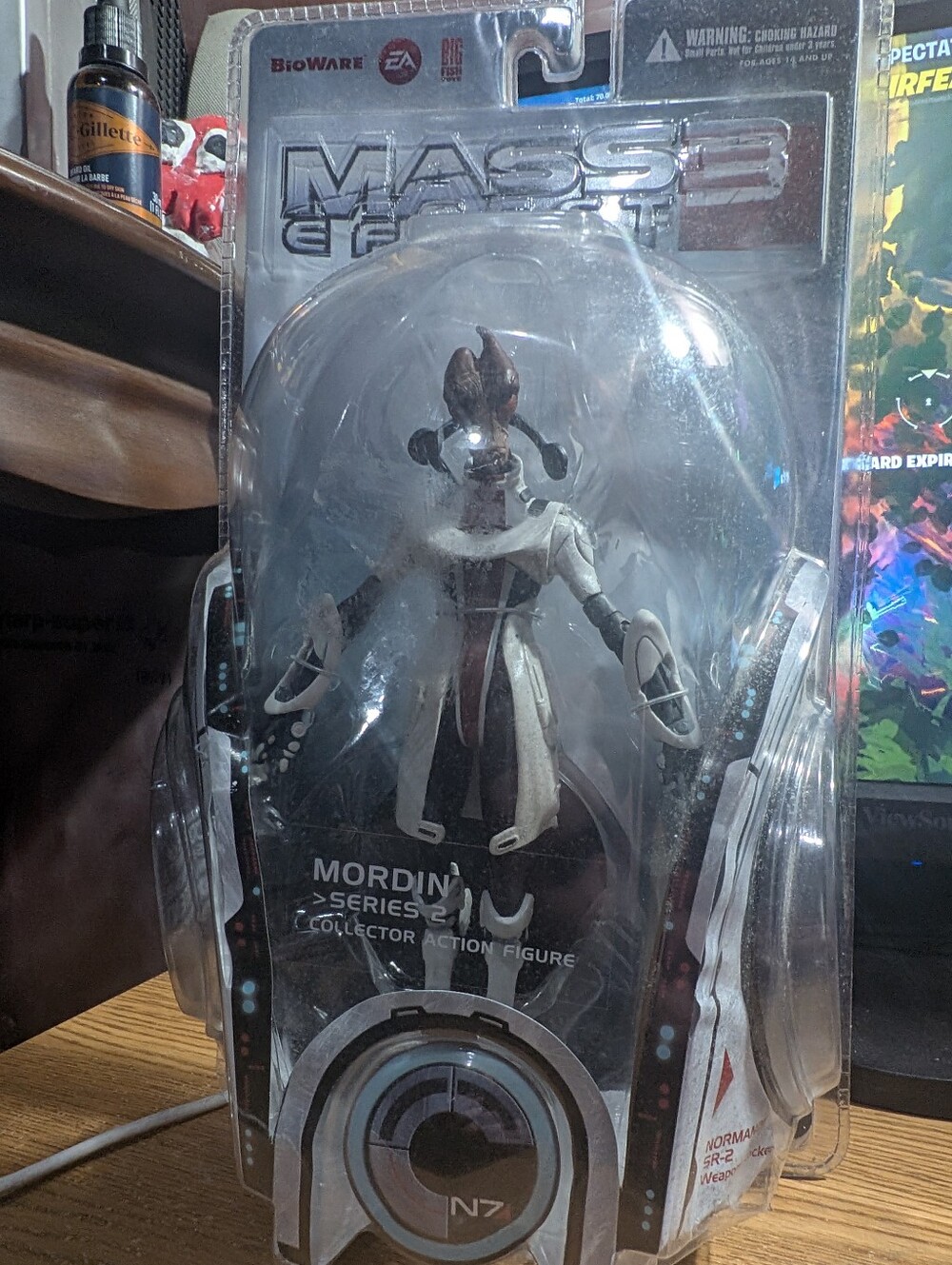 Mass Effect 3 Series 2 Collector Action Figure MORDIN SOLUS.  Damaged Package.